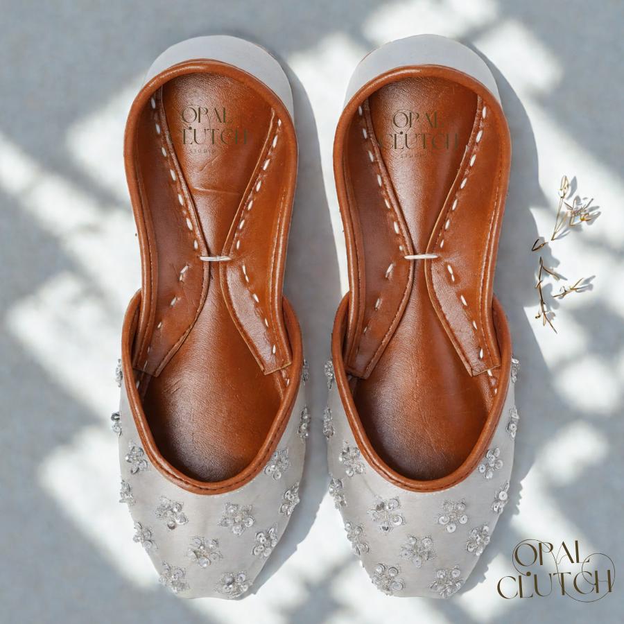 Sitara Khussa – Silver Hand-Embroidered Pakistani Jutti | Traditional Festive Flats | Wedding Shoes for Women|Free Shipping|