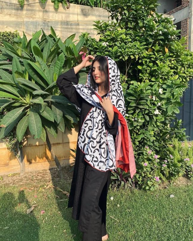 Urdu Calligraphy Swiss Silk Dupatta: Islamic Shawl, Ramadan Eid Gift