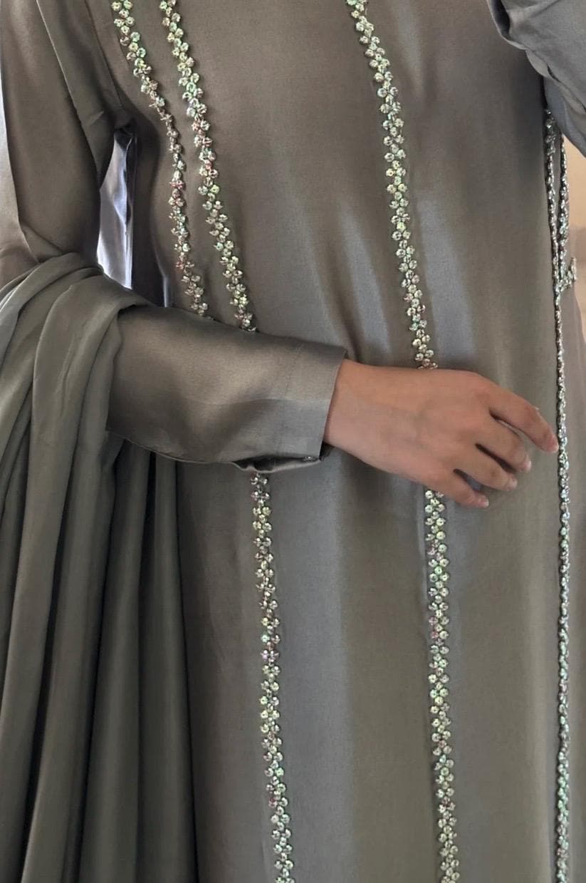 Grey Mirrorwork Silk Kameez Shalwar, Pakistani 3-Piece Outfit,Embellished Modest Fashion for Parties