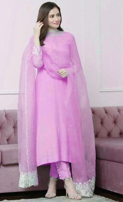 Handmade Silk Kurta Pant Set: Embroidered Organza Dupatta, Party Wear