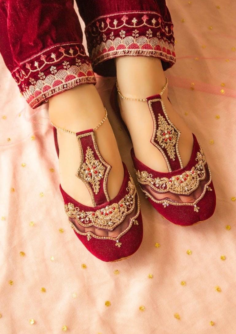Maroon Velvet Khussa Shoes: Embroidered Pakistani Jutti
