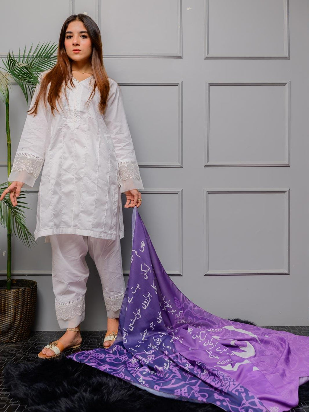 Elegant Arabic Calligraphy Scarf – Odhni| Lightweight Hijab | Modest Fashion ShawlDuppaata