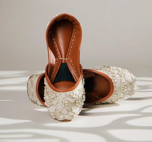 Handmade Ivory Silk Jutti, Daisy Pearls, Punjabi Mojari Flats