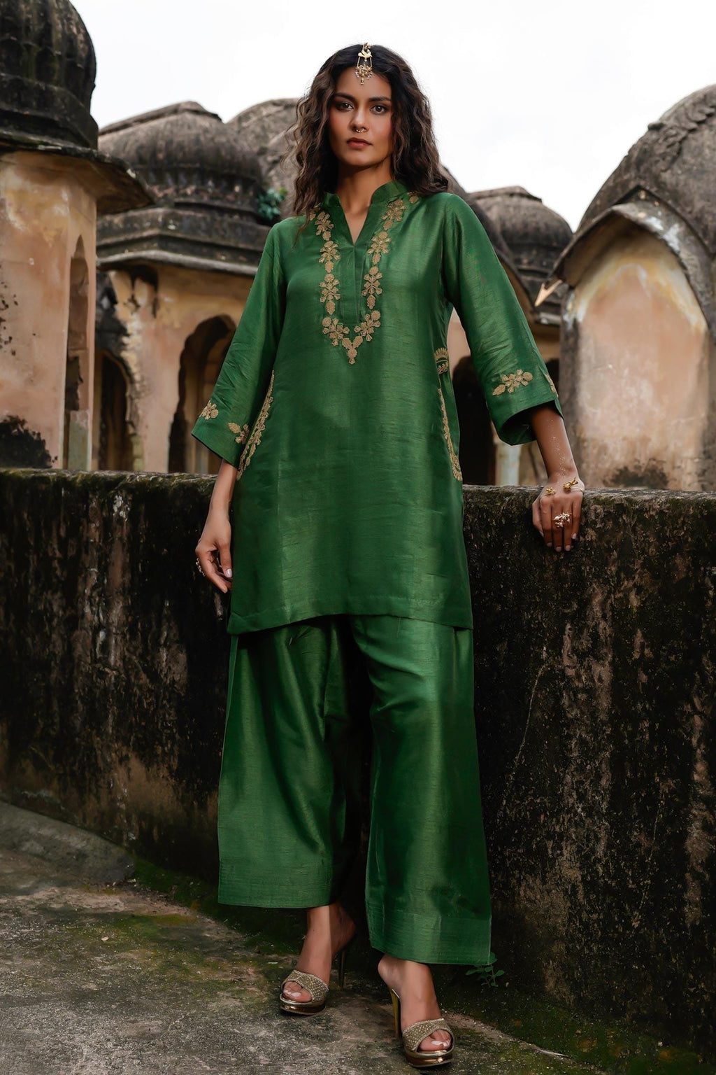 Green Raw Silk Farshi Shalwar Kameez: Indian Wedding Outfit with Organza Dupatta
