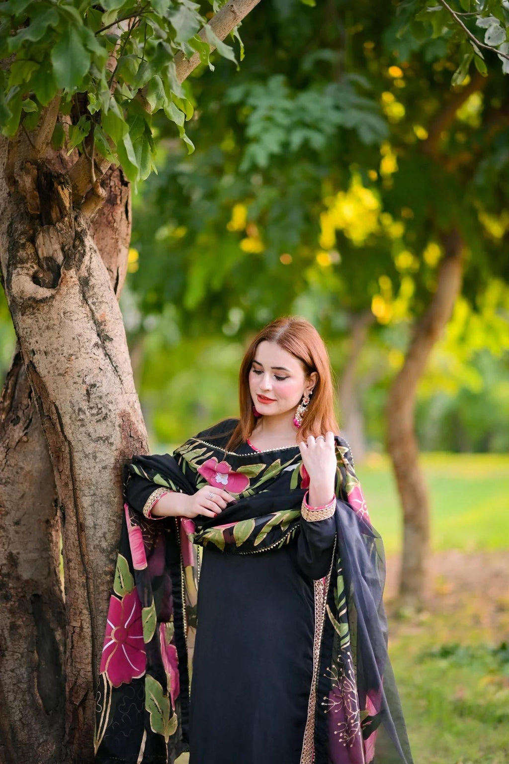 Hand-Painted Korean Silk Suit: Embroidered Organza Dupatta, Pakistani Party Wear