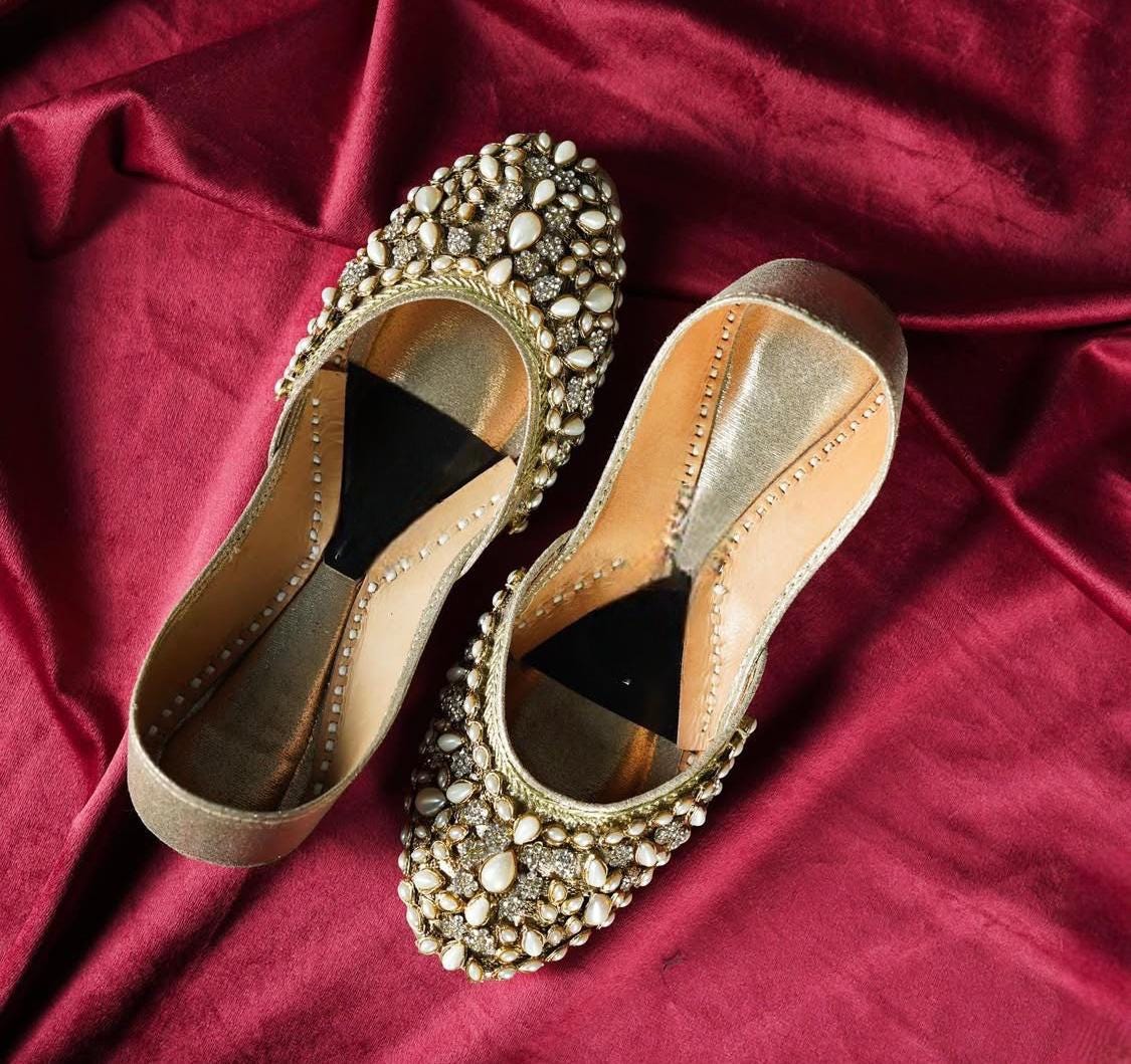 Gold Kundan Bridal Khussa | Handwork Silver Embellished Jutti