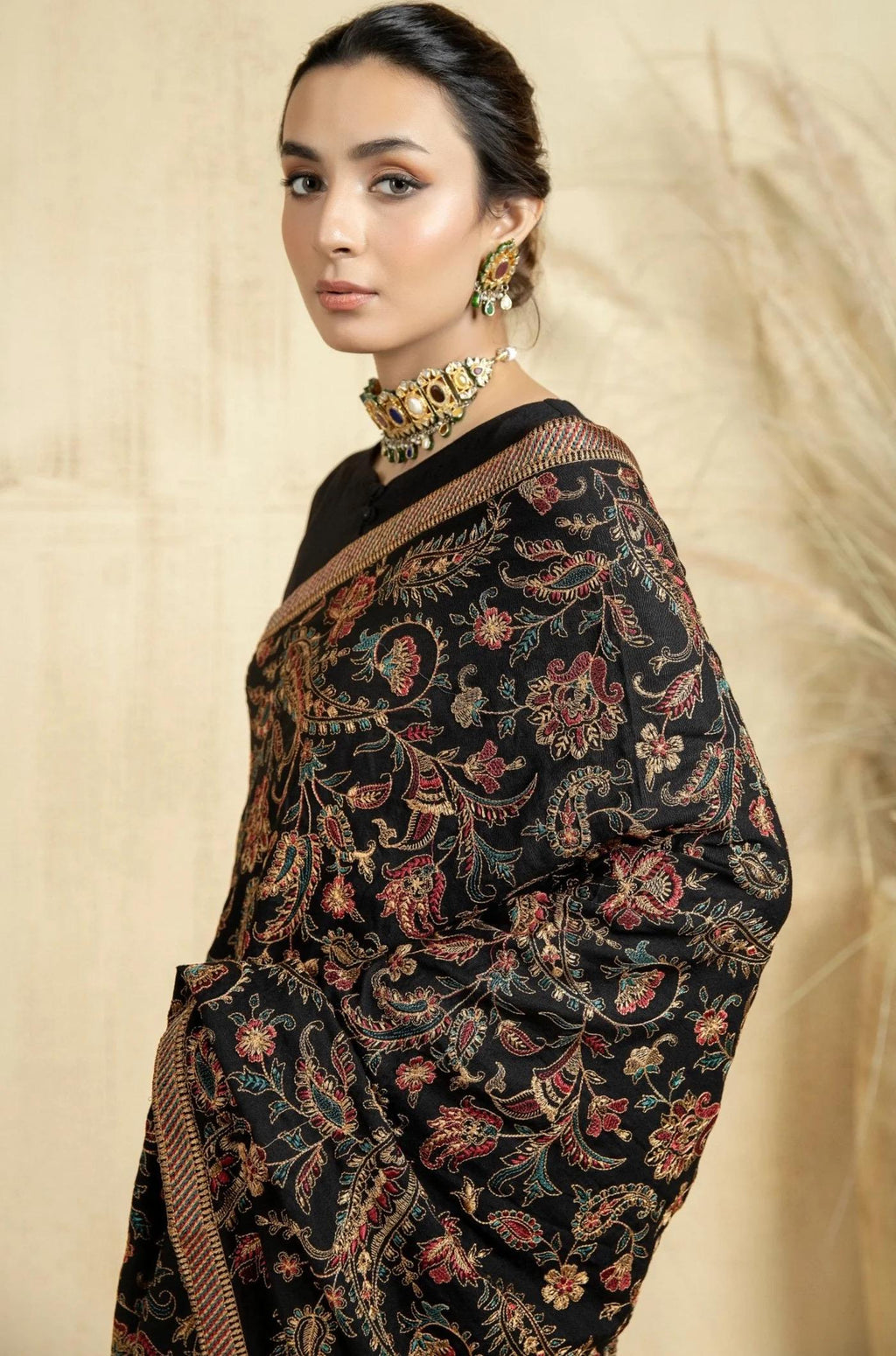 Black Embroidered Karandi Shawl: Kashmiri Thread Work Winter Duppata