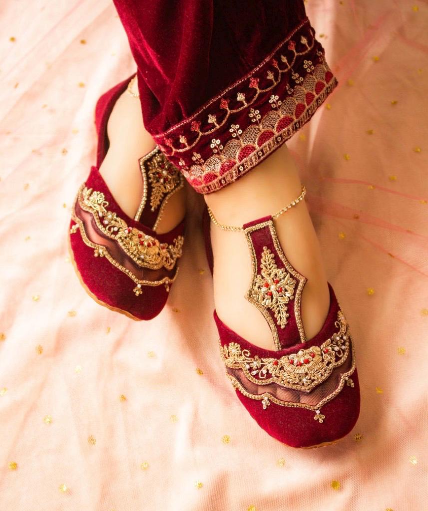 Maroon Velvet Khussa Shoes: Embroidered Pakistani Jutti