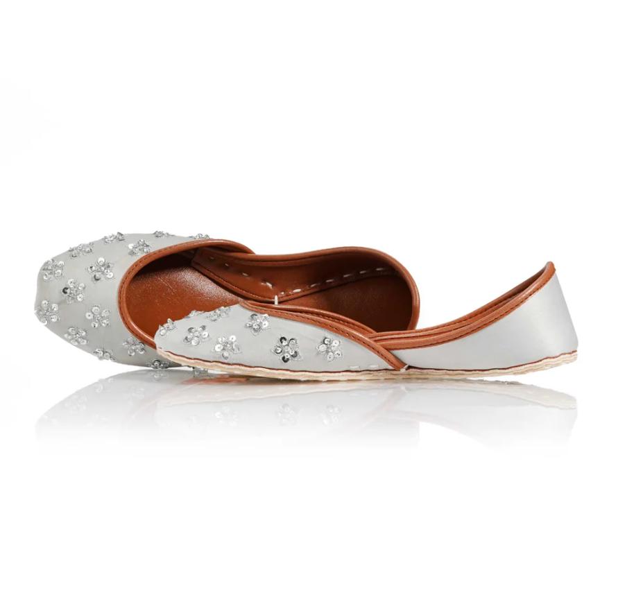 Sitara Khussa – Silver Hand-Embroidered Pakistani Jutti | Traditional Festive Flats | Wedding Shoes for Women|Free Shipping|