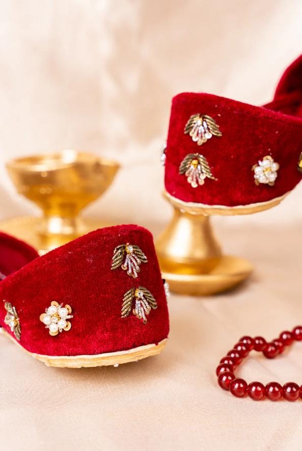 Sherbano Red Khussa | Hand-Embroidered Velvet Jutti