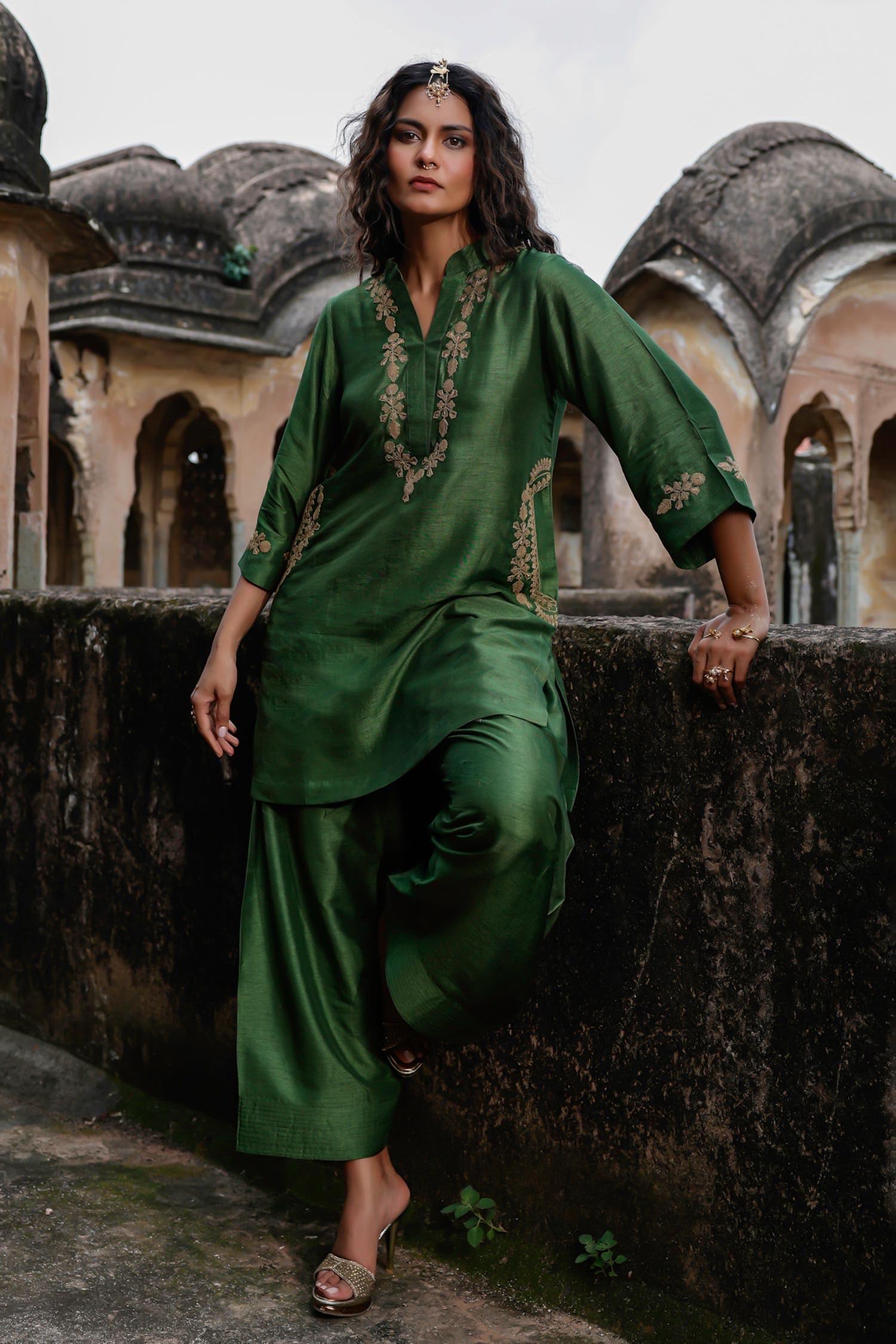 Green Raw Silk Farshi Shalwar Kameez: Indian Wedding Outfit with Organza Dupatta