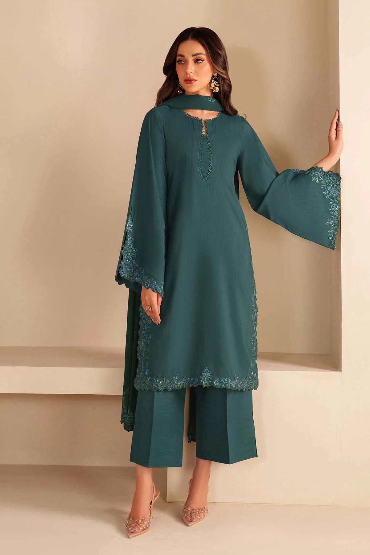 Handmade Silk Kurta Pant Set: Embroidered Chiffon Dupatta, Pakistani Dress