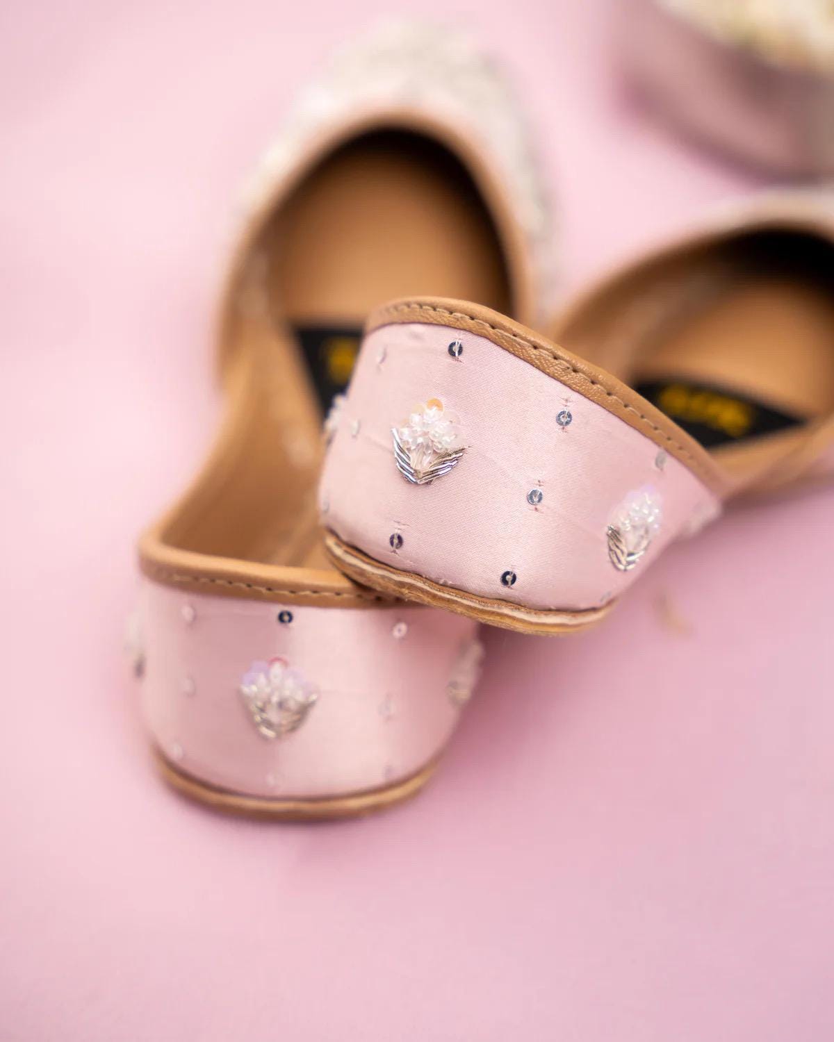Handmade Pink Floral Mojari Flats: Punjabi Jutti Shoes