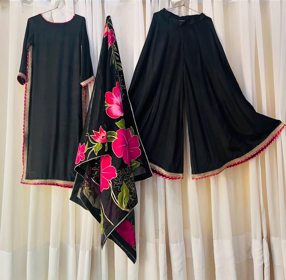 Hand-Painted Korean Silk Suit: Embroidered Organza Dupatta, Pakistani Party Wear