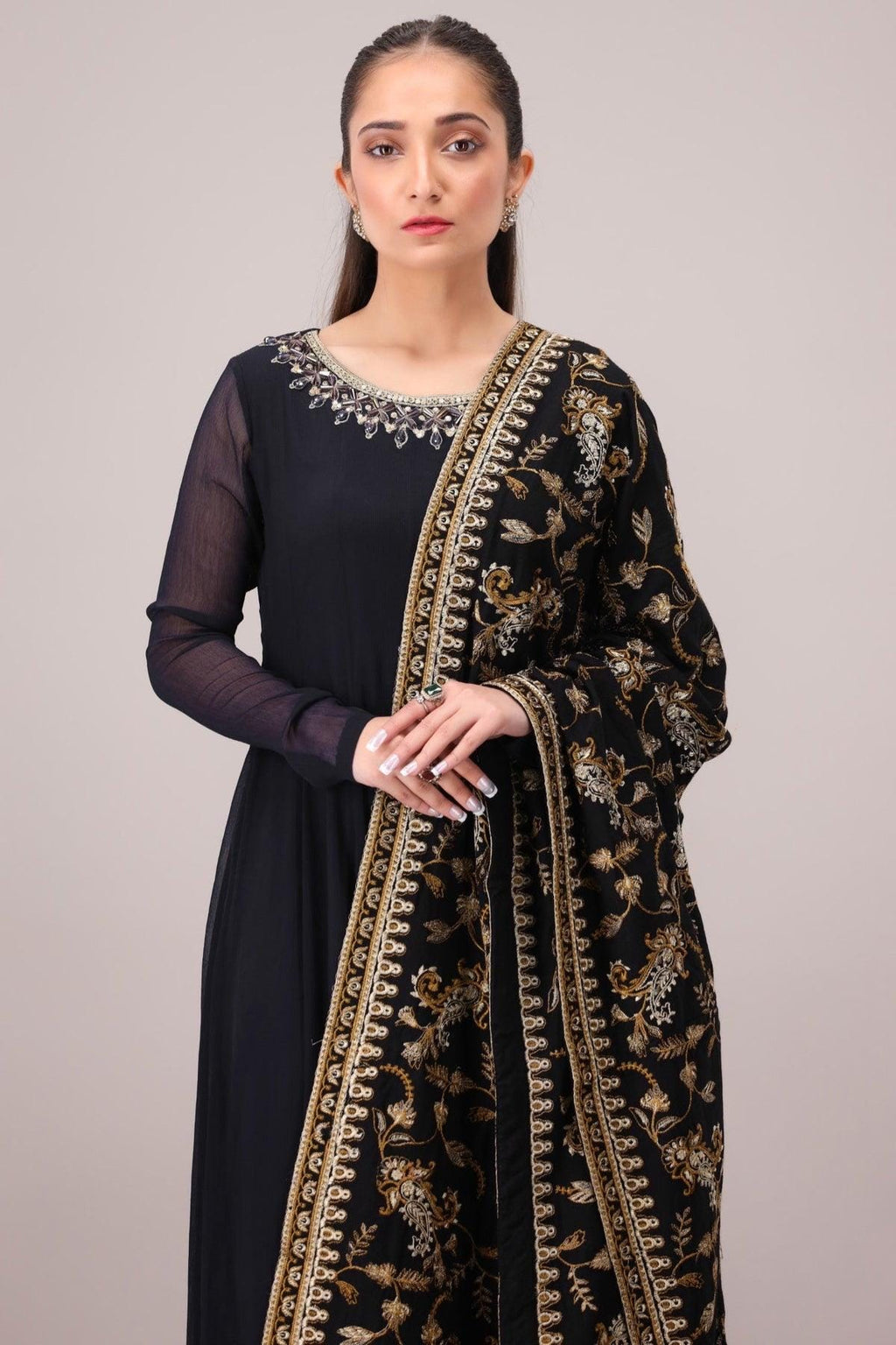 Embroidered dhanak Black Kashmiri Shawl: Indian Festive Wear