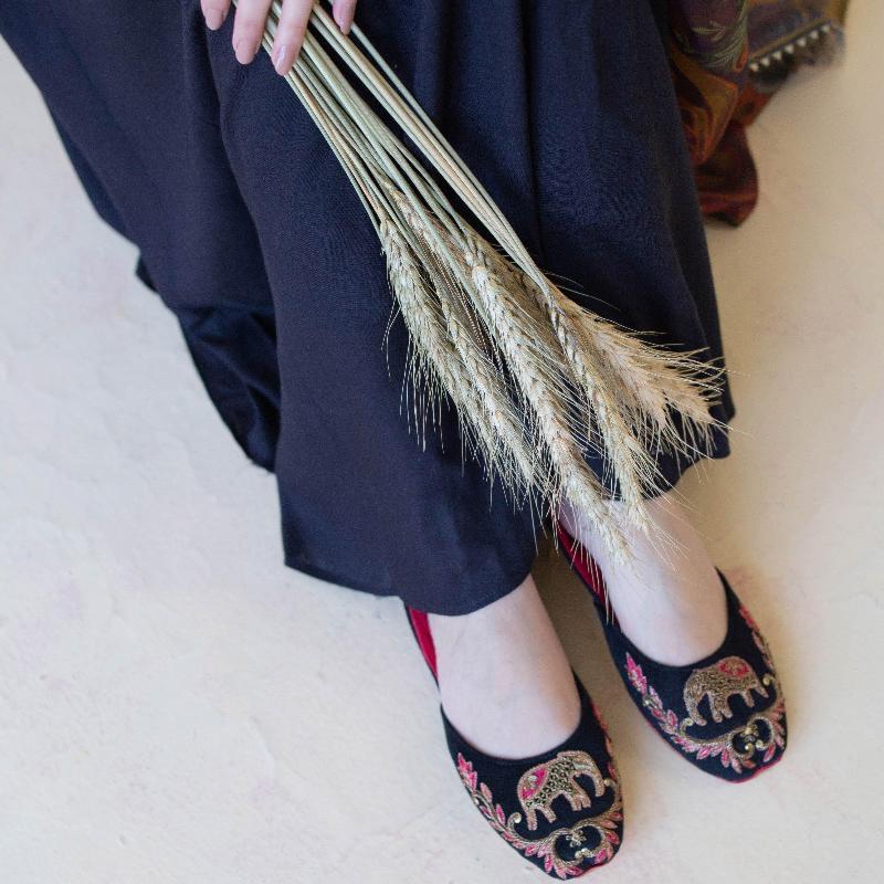 Handmade Embroidered Leather Jutti | Pakistani Khussa Flats